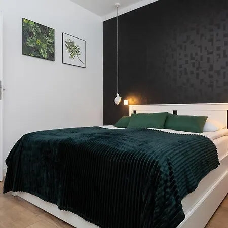 Lux Unique Rzeczypospolitej Apartment With Parking By Renters Prestige Warsaw Exterior photo